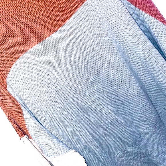 Colorblock Women's Cozy Sweater lightweight LIKE NEW Size Small - Picture 6 of 12